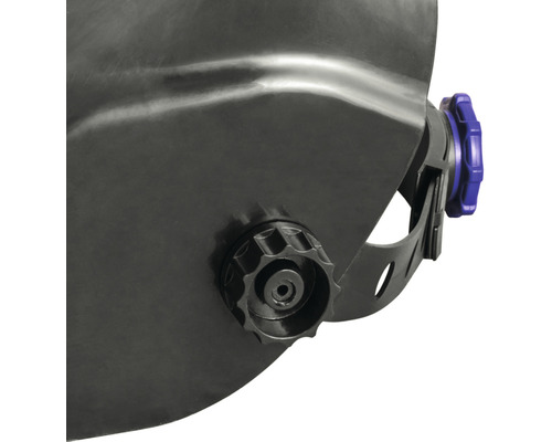 Detailný pohľad na zváračskú masku s nastavovacími gombíkmi