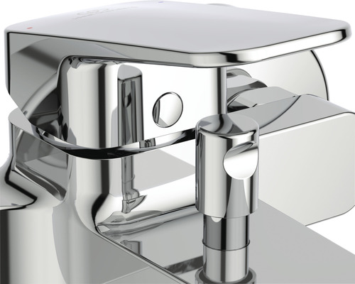 Detail chrómovej batérie pre umývadlo