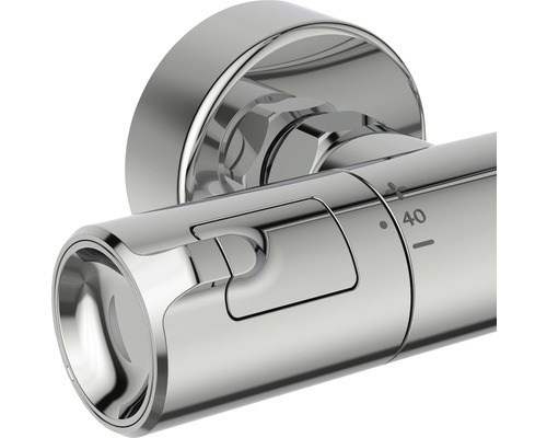 Detail termostatickej batérie na stenu