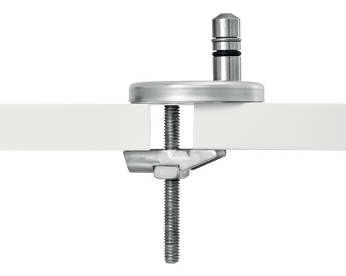 Kovová upevňovacia svorka na doske stola