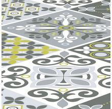 Dekoratívny dizajn podlahovej krytiny s trojuholníkovými a kosoštvorcovými vzormi