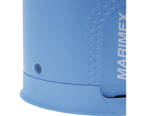 Detail modrého bazénového príslušenstva MARIMEX s odvodňovacím otvorom.