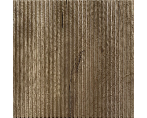 Drevený panel s vertikálnymi drážkami