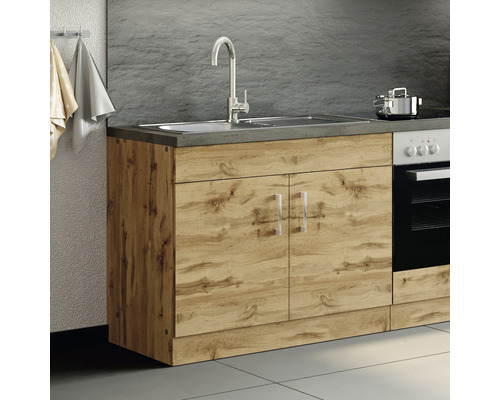 Kuchynská linka s drezom, vodovodnou batériou a vzhľadom dreva