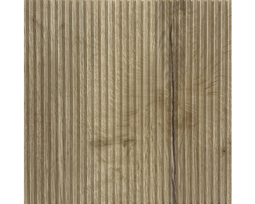 Drevený panel s ryhovaným povrchom