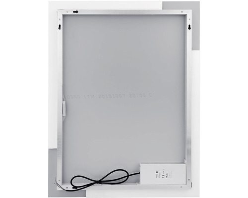 Zadná strana LED zrkadla so strieborným rámom a elektrickým pripojením