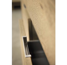 Detailný záber zásuvky s úchytkou