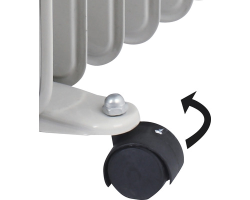 Detail olejového radiátora s otočnými kolieskami pre jednoduchú mobilitu