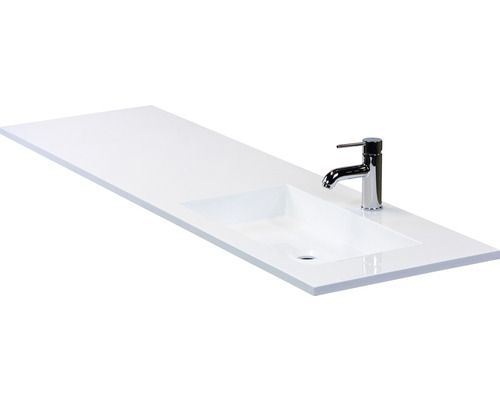 Umývadlová doska s integrovaným umývadlom a batériou