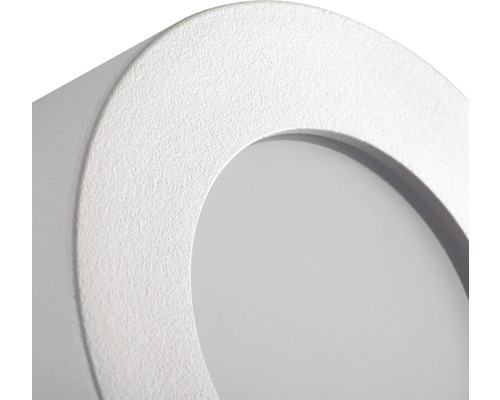 Detail okrúhleho nástenného svietidla