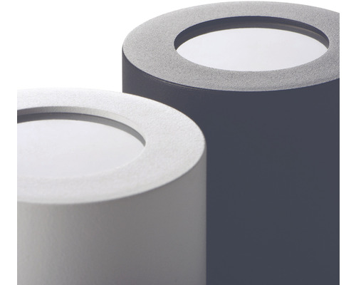 Dve valcové vonkajšie svietidlá