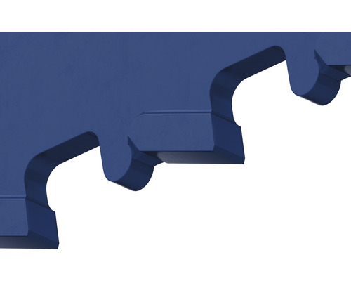 Detailný záber modrého ozubeného kolesa.