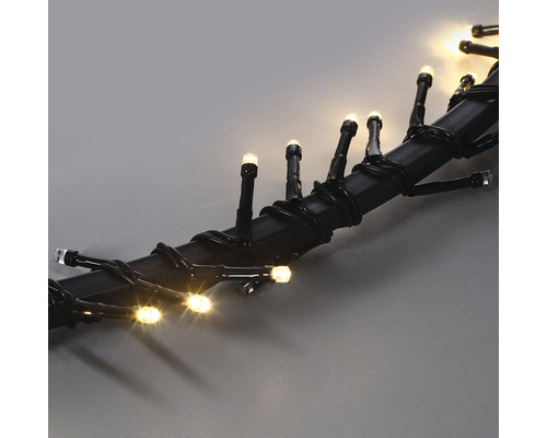 LED svetelná reťaz s teplými bielymi svetlami na čiernom kábli