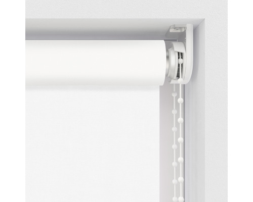 Rolovacia roleta s retiazkovým ovládaním na okne