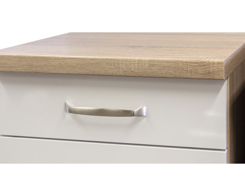 Detail skrine so zásuvkami a držadlom