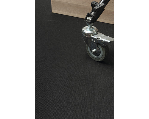 Detailný pohľad na nábytkové koliesko s parkovacou brzdou