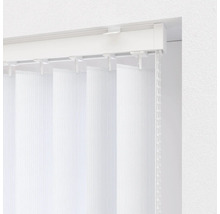 Vertikálna žalúzia s ovládacou retiazkou na reguláciu svetla