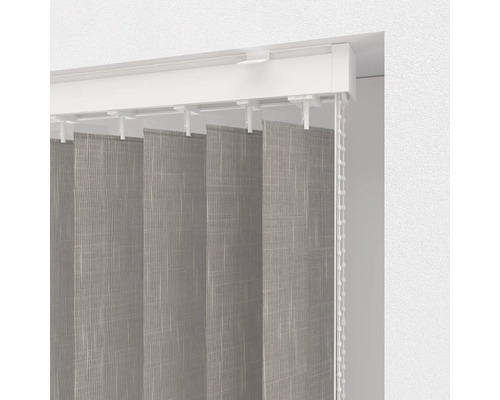 Vertikálna žalúzia s látkovými lamelami a ovládacou šnúrou