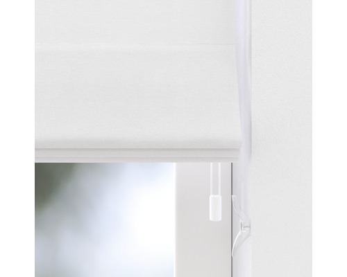 Biela skladaná roleta na okne