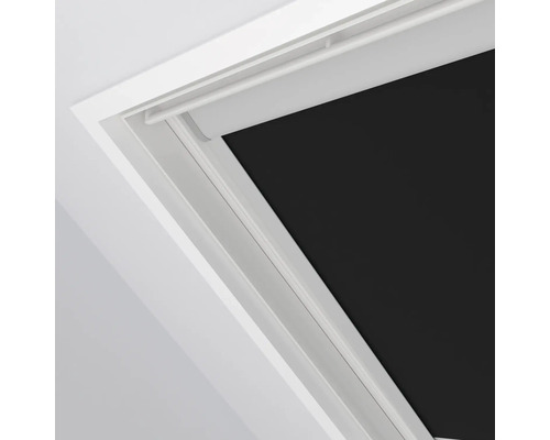 Strešné okno so zatemňovacou roletou