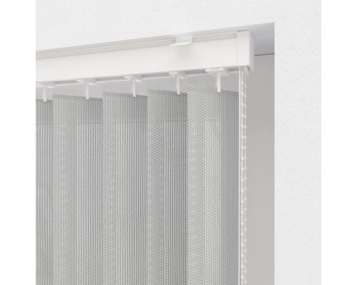 Vertikálna žalúzia s ovládacou retiazkou na okne