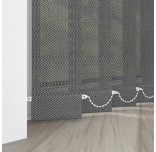 Látková vertikálna žalúzia v izbe