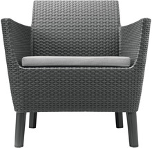 Prútené kreslo s vankúšom na vonkajšie použitie