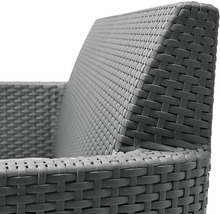 Detailný pohľad na prútené záhradné kreslo