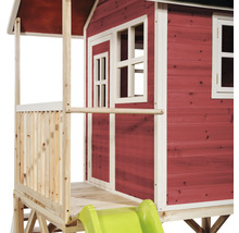 Drevený domček na hranie so šmýkačkou