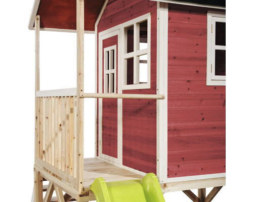 Drevený domček na hranie so šmýkačkou