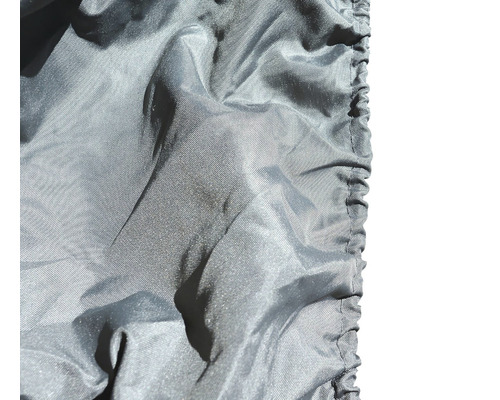 Detailný záber ochranného obalu na záhradný nábytok z tkaniny s gumou