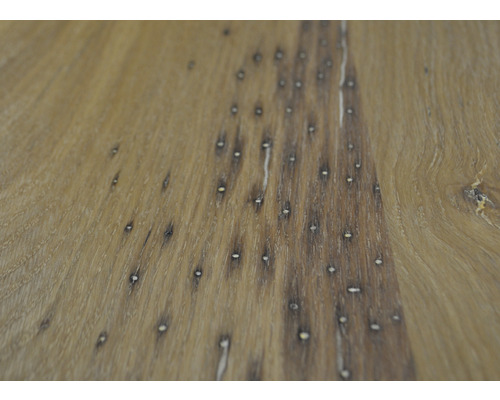 Drevená podlaha so sukmi