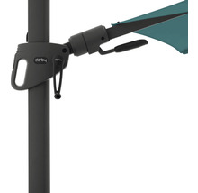 Logo Derby na slnečníku s kľukovým mechanizmom.