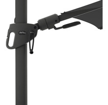 Logo Derby na slnečníku s kľukovým mechanizmom.