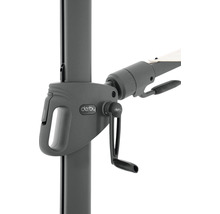 Detailný pohľad na slnečník Derby s kľukovým mechanizmom