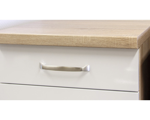 Komoda so zásuvkami a úchytkami