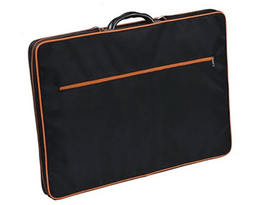 Čierna prepravná taška so zipsom