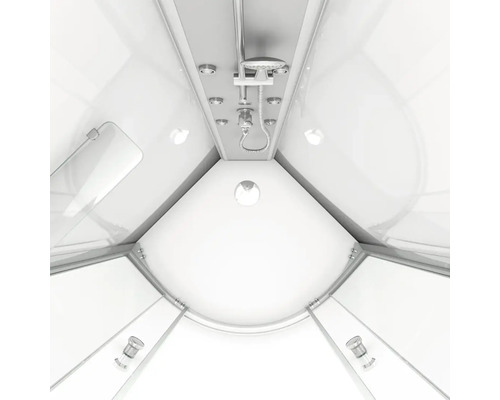 Pohľad do sprchovacieho boxu so sprchovou hlavicou a sprchovou hadicou