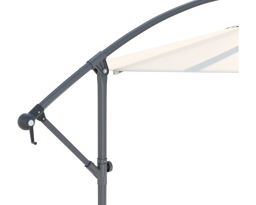 Detail slnečníka s kľukovým mechanizmom a sivým rámom