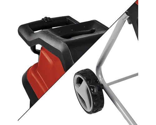 Detailný pohľad na záhradný drvič s rukoväťou a kolieskom