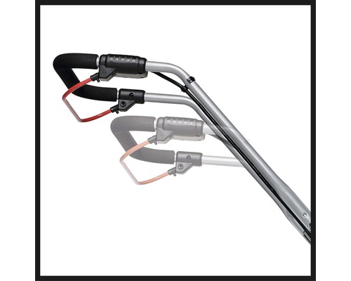 Detailný záber rukoväte kosačky na trávu