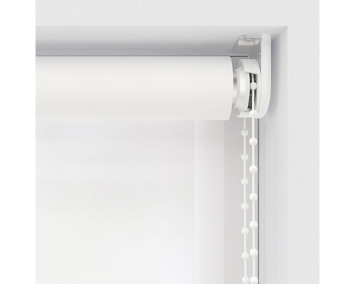 Roleta s retiazkovým ovládaním na dekoráciu okien