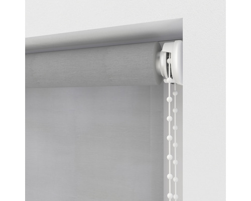 Roleta s retiazkovým ovládaním pre okno