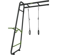 Cvičebný stroj s hrazdou a gymnastickými kruhmi