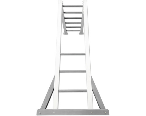 Drevený rebrík na lezenie do záhrady