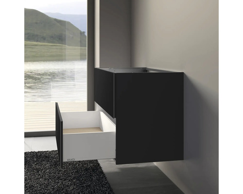 Závesná skrinka pod umývadlo so zásuvkou v kúpeľni