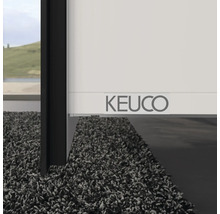 Logo Keuco na rolete v kúpeľni.