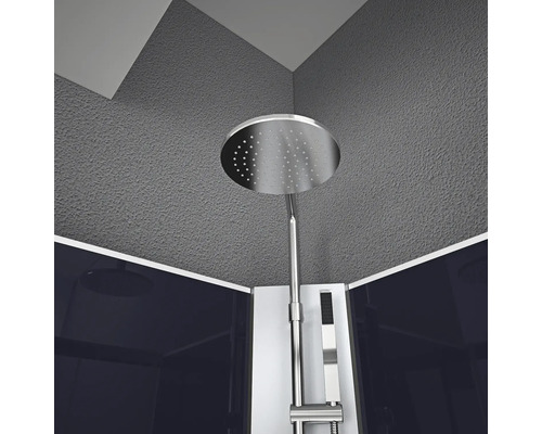 Sprcha so sprchovou hlavicou a sprchovou batériou