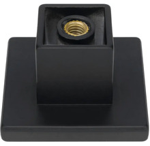 Čierny nábytkový gombík so štvorcovým tvarom a závitom.