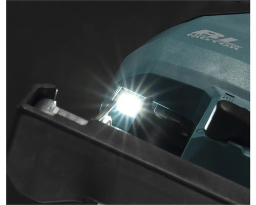 Detailný záber priamočiarej píly so zapnutým LED osvetlením